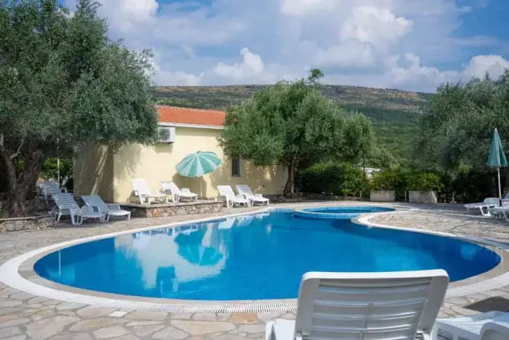 Вилла в Бигово №2354