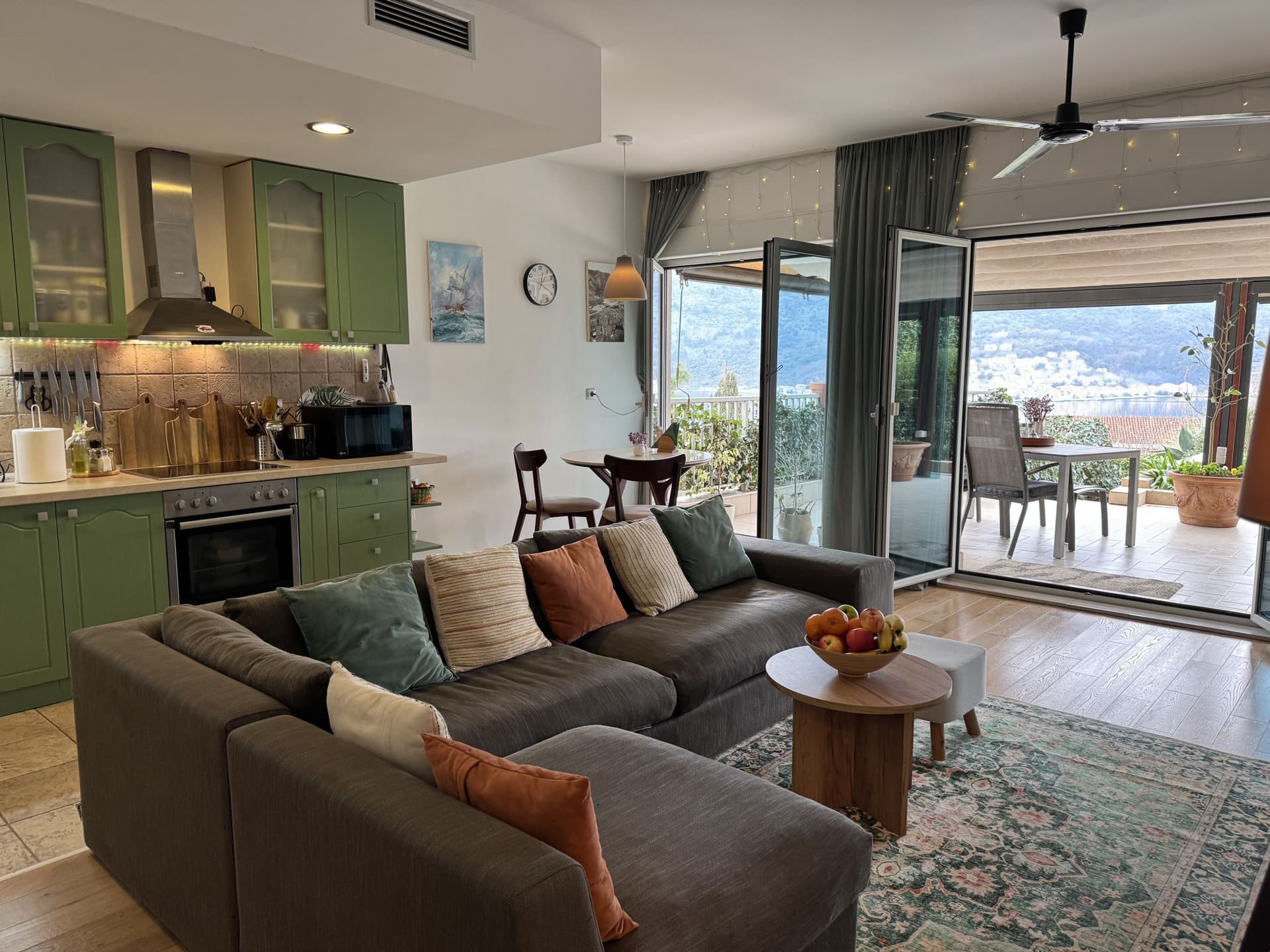 Квартира в Доброте №2571